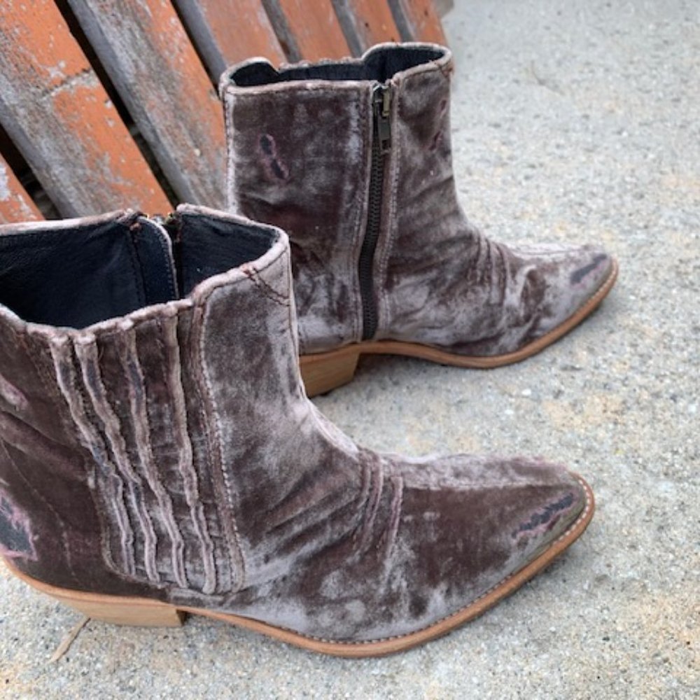 Free People Barbary Destroyed Boot in Champagne - Size 38 - Picture 2 of 7